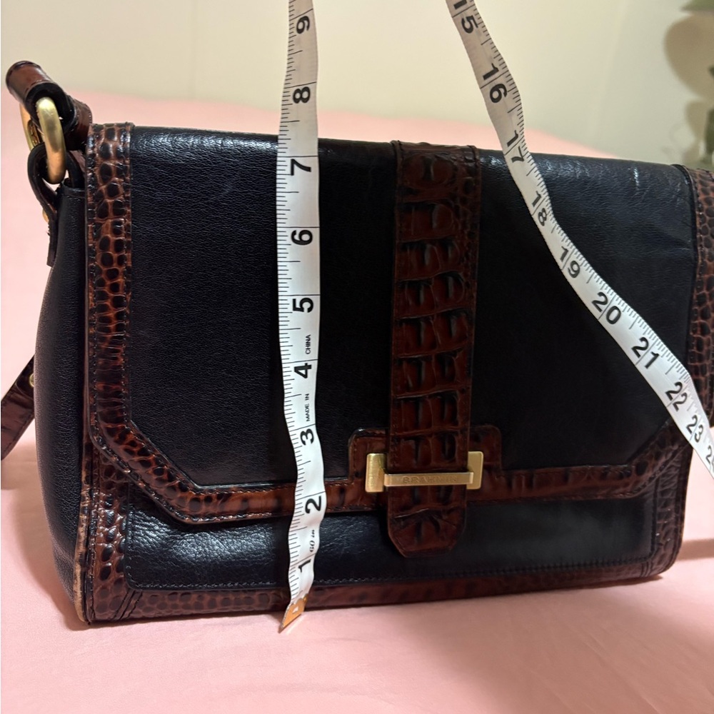 Brahmin Carina Tuscan With Gold Toned hardware Cross Body Purse - Picture 9 of 12